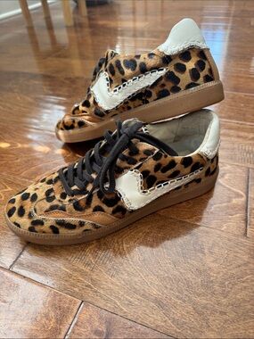 Dolce Vita Womens Leopard-Print Sneakers with White Accent